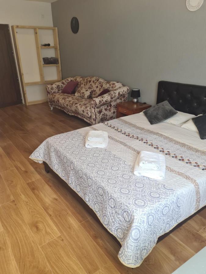 Apartament Luca'S House Balotesti Zewnętrze zdjęcie